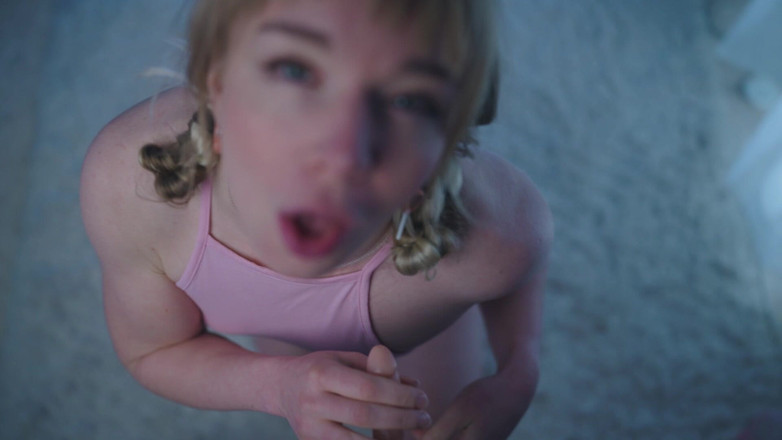 Jolie Lyon: Dari seks lesbian sampai bantuin saudara tiriku crot di memekku