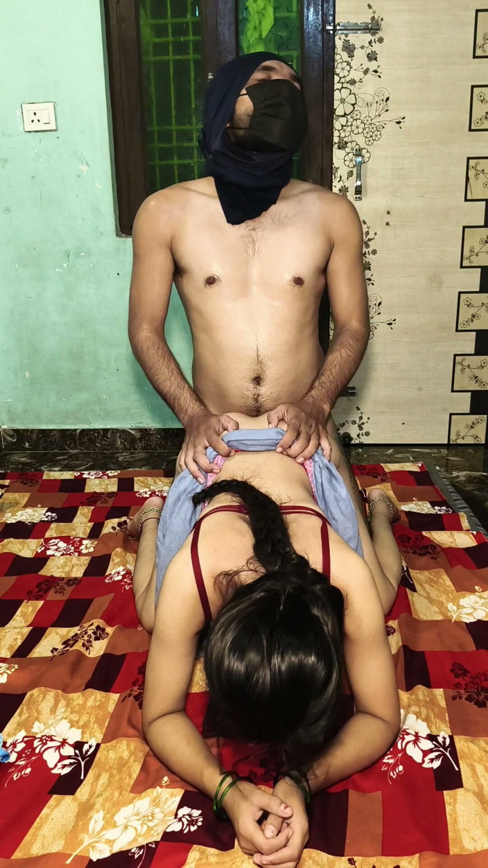 yongboy1: 18 Year Old Indian Girl doggy style orgasam hard fucking...