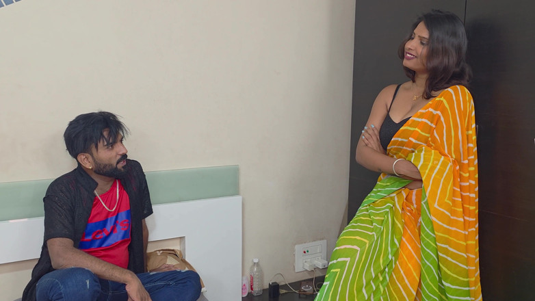harry1: Casting bokep pertama sutradara india ngajak cewek ini untuk ngeliate...