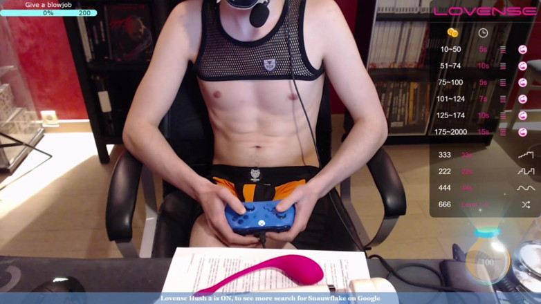 Snauwflake: Snauwflake berseronok di Chaturbate - Bahagian 7