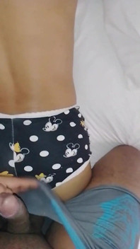 Adik tiriku yang kurus ngentot kontol dengan ganas