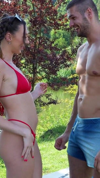 Sex in Nature: Big Wave in Stepsister's Pussy