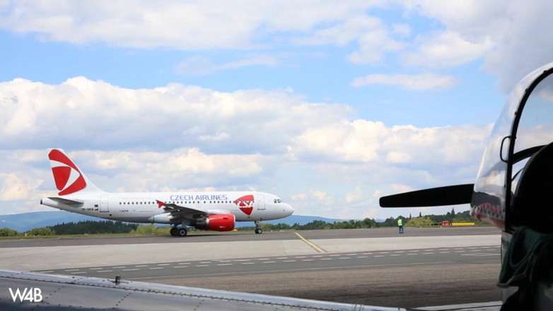 Watch4beauty: Aircrew Telanjang