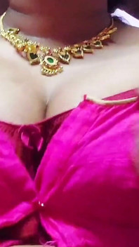 Ateşli ve seksi teyze apne göğüsleri