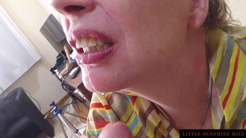 Little Sunshine MILF: First a standing Assfuck than Cum in Mouth ATM