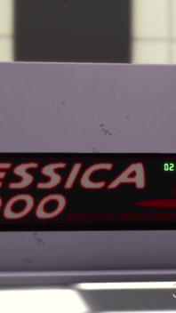 Jessica 5000 i aktion! Liten våt tight fitta och en stor svart kuk