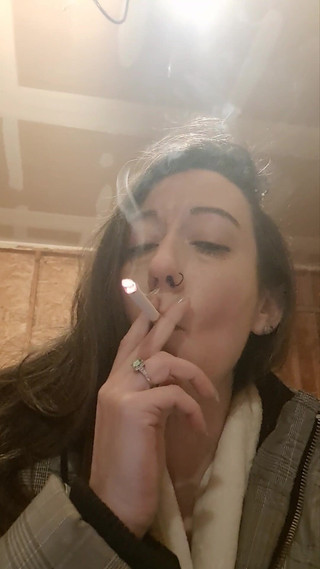 Naughty alchemy: Mantra diinfus merokok