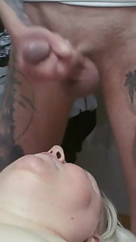 I Surprised My Girlfriend and Cum in Her Mouth