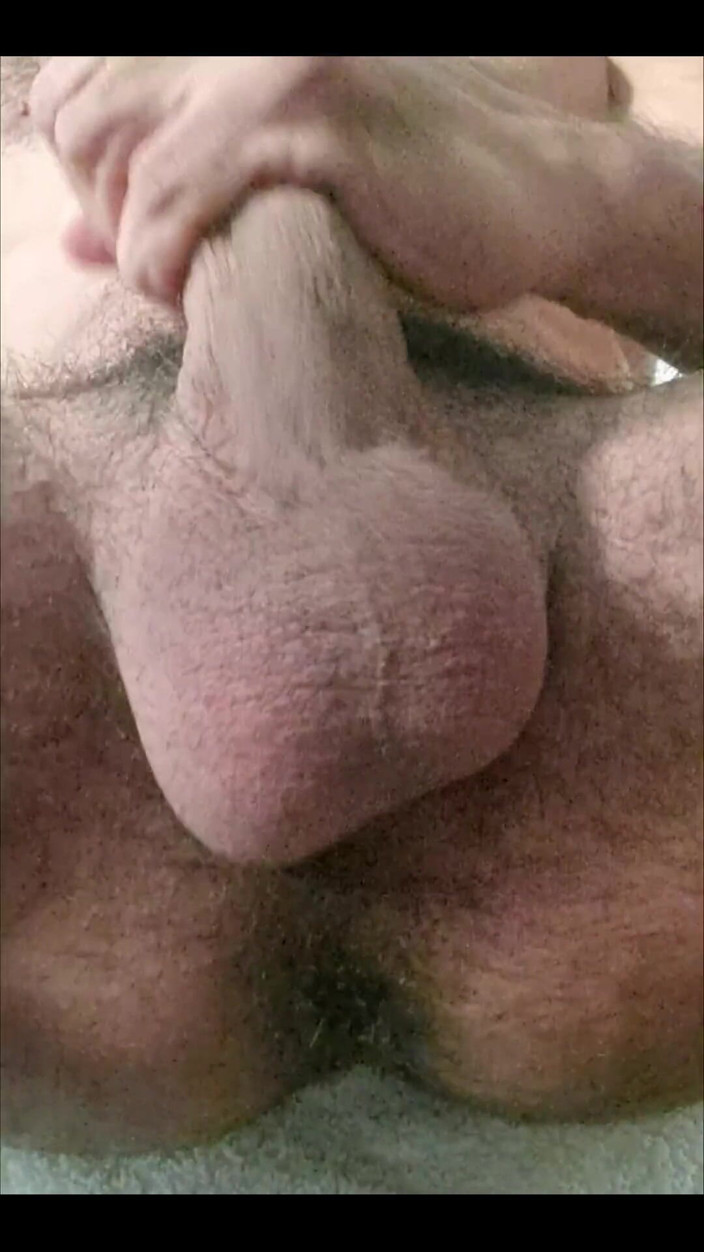 Sensualmassage: Here I Am Super Horny While I Wait for My...