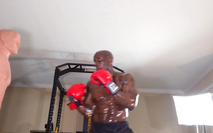 Hallelujah Johnson: Boxing Workout Saq Trening jest przydatną i skuteczną metodą treningu...