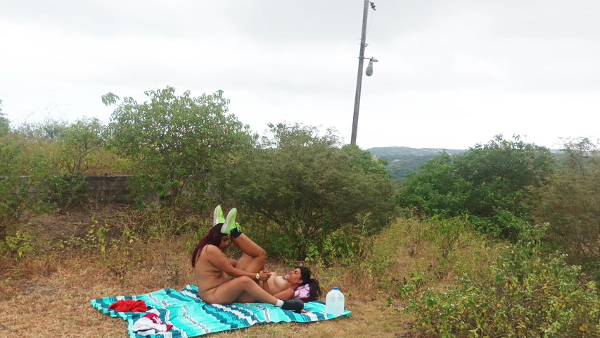 What Great Lesbian Sex in the Countryside Between a Busty Stepmother and a Curvy Stepdaughter (La barbie)