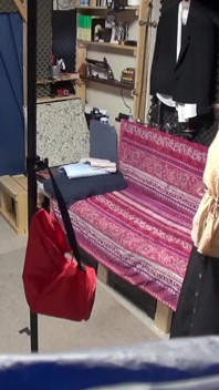 L'amica di mia moglie è rimasta e il suo fascino maturo mi ha lentamente avvicinato - parte 1