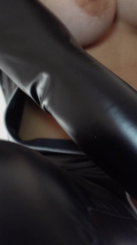 I Like Girls Who Take Control!