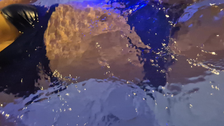 chodasse13: Jacuzzi-Sitzung