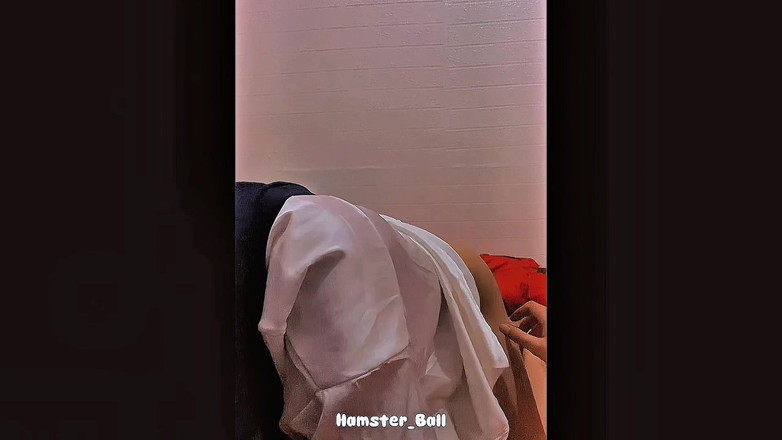 Hamster_Ball: Визнаю, що всі малайські хіджабі дуже добре роблять мінет члену