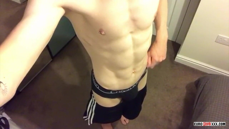 Euro boy xxx: Twunk Boy Bikin berantak!