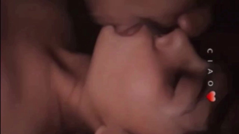 Dasi couple: Дівчина з красивими цицьками катається на члені свого коханця