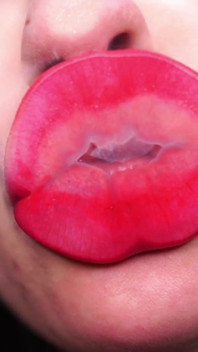 Seduzione con il rossetto rosso