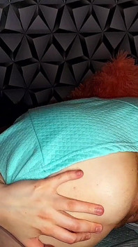 Tvrdě Mlátím Svou Osmnáctiletou Ženu, Velmi Rychle!