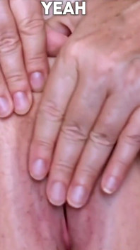 Nadržená babička potřebuje tvého ptáka. Sprosté řeči a masturbace.