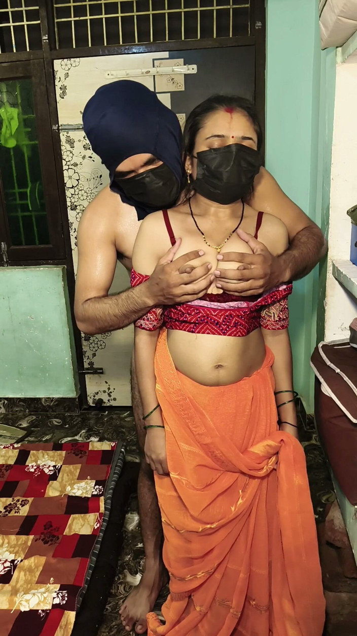 yongboy1: Heiße indische college-mädchen romantischer sex (18+) zum ersten mal freundin liebt...