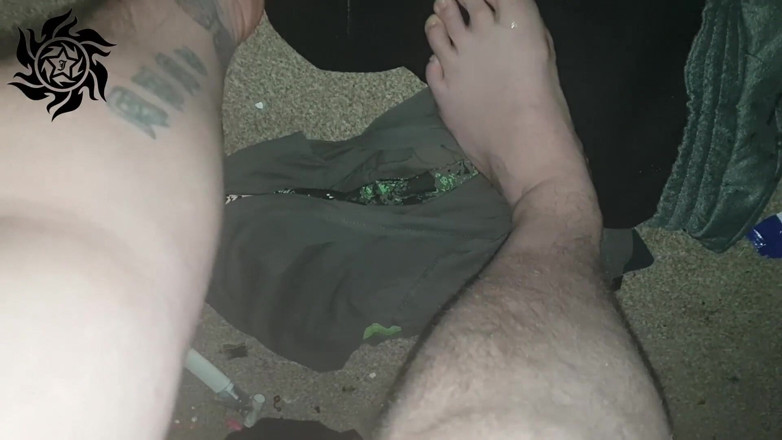 Jimbob Star Straight: Jimbob a tým chcaní v montáži věcí