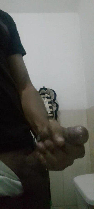 Latin sex 33: Melancap di bilik air semasa anda bekerja