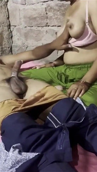 Gorący indyjski Desi przyrodni szwagier i szwagierka gorący seks