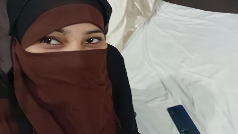 Dearshivani: Šťavnatá kundička krásné muslimské dívky, nikdy předtím jsem nešukal