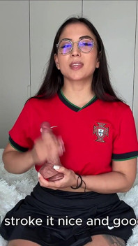 Raikan Kemenangan Portugal Dan Merangkap Payudara Saya - JOI Blowjob