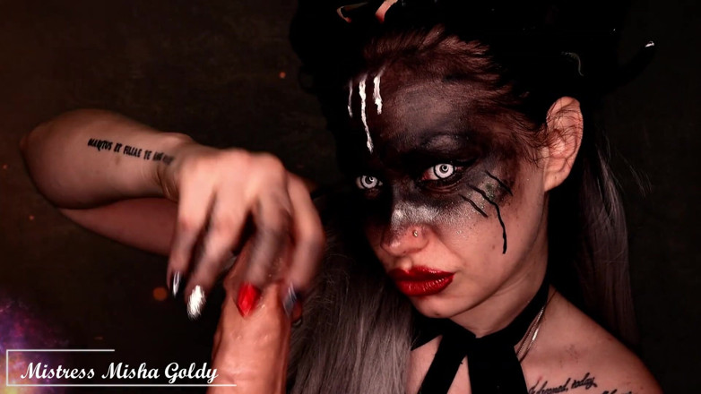 Goddess Misha Goldy: Voglio mangiare il tuo seme e ingoiarti tutto! Divorare!