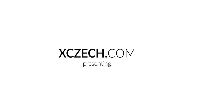 XCZECH: Gương khiêu dâm của Nicole Love