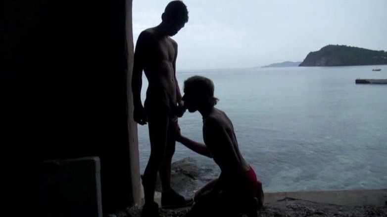 EXHIB BOYS: Junger surfer fickte twink am strand