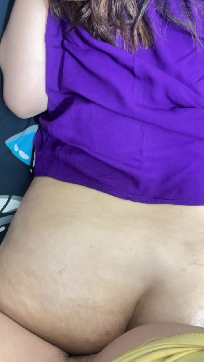 Indo-asian: Muž Mi Strčil Péro Do Kundičky, Když Jsem Spala.