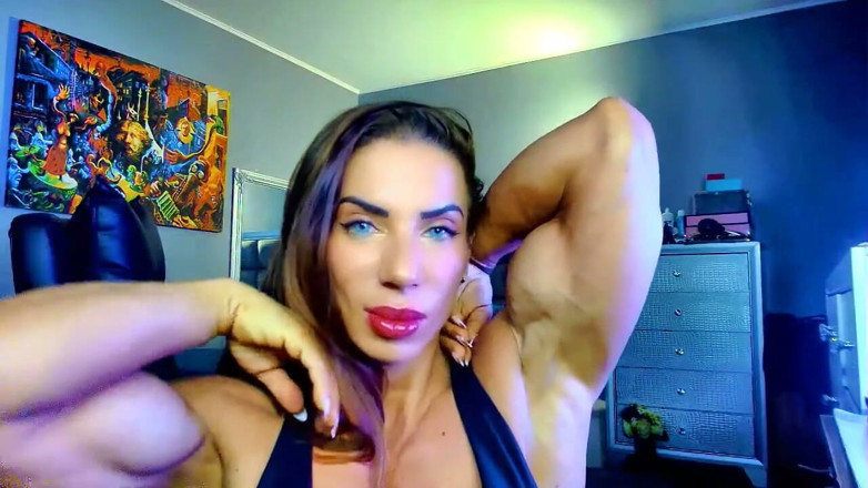 Alesyamuscledoll: Huge Muscles Loading