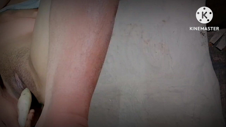 TricolorMusic3: La mia figa è così stretta, devi applicare un sacco di...