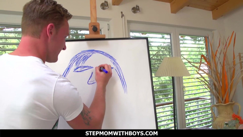 Stepmom With Boys: Чи можу я намалювати тебе голою на дивані, мачуха?