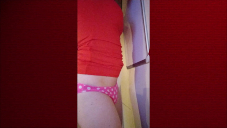 Joslin: Sissy Joslin danst in een rode jurk