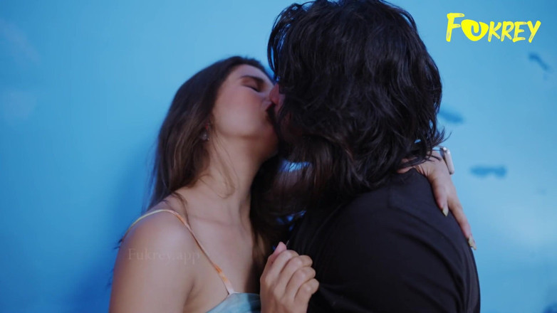 Triflicks: Um casal lindo gosta de sexo louco em casa