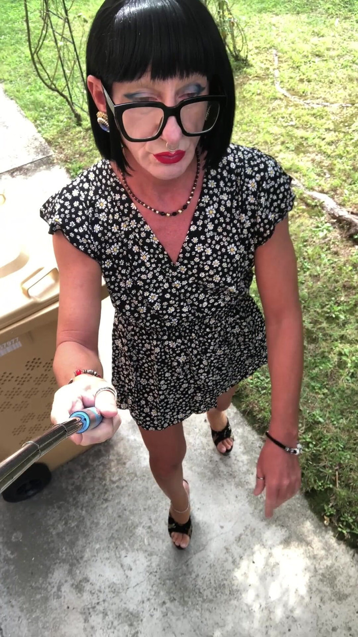 Andreina Naty: Wanderin' in the Garden Like a Bitch