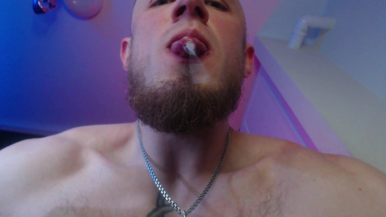 Hunky time: Alpha Dom rậm lông thể thao