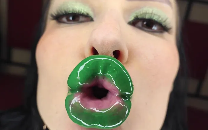 Princess18_: Green Minty Lipstick Glossy Pouty Bimbo Kisses 1080 Fhd