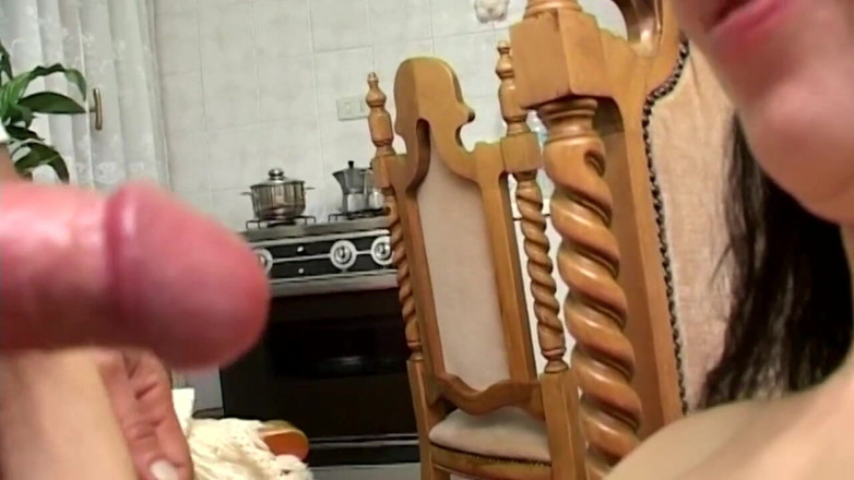 Real Home Made: Mia moglie mi spompina - vero dilettante italiano