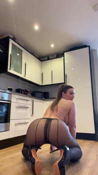 Seamed Pantyhose JOI Cum Countdown