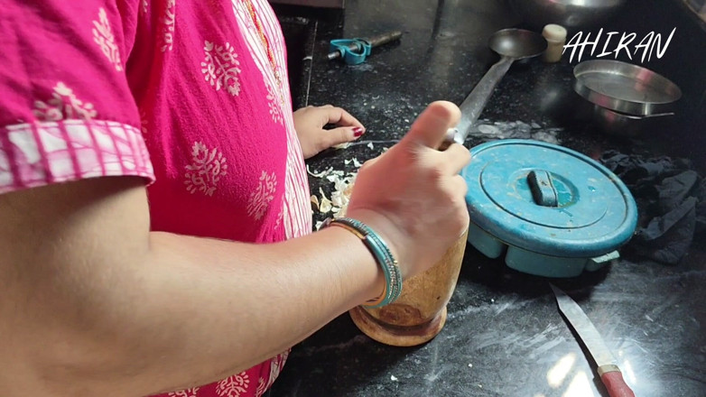 Aahan Ahiran: Round Boobs