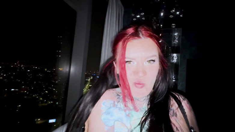 Sabien Demonia: Erkek arkadaşımı eski sevgilimle aldatıyorum