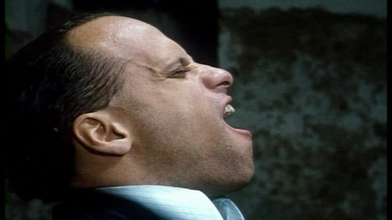 Inhonorof porn: Kelly Trump é Mata Hari: Ela se masturba na frente de...