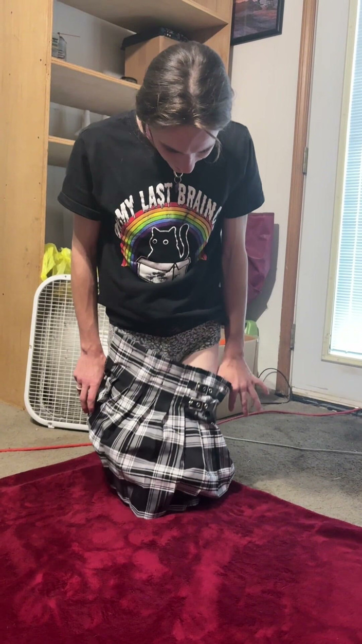 SmoleGirlTrans: Trans Pet Strip Teases Before Getting Her Tight Hole Destoryed!