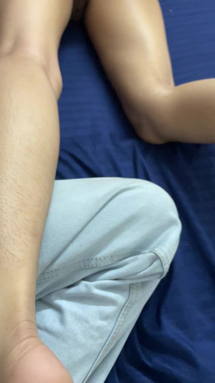 Riya mickey: Tôi lừa anh kế của tôi bú cu của anh ấy...