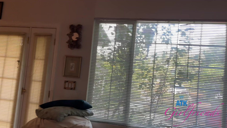 ATK Girlfriends: Virtuální datum